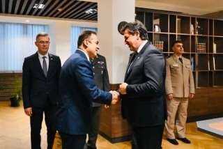 سفير جمهورية مصر العربية لدى بلجراد يبحث التعاون الثنائي مع وزير الدفاع الصربي