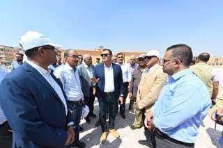 وزير الإسكان يتفقد موقف تنفيذ وحدات المبادرة الرئاسية ”سكن لكل المصريين” بمدينة بدر