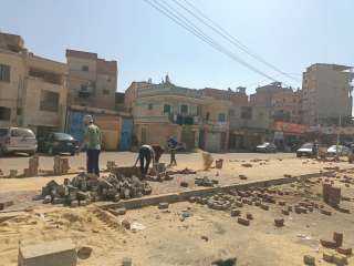 محافظ الغربية يتابع إنشاء رصيف بالجزيرة الوسطى بشارع الجيش بالسنطة